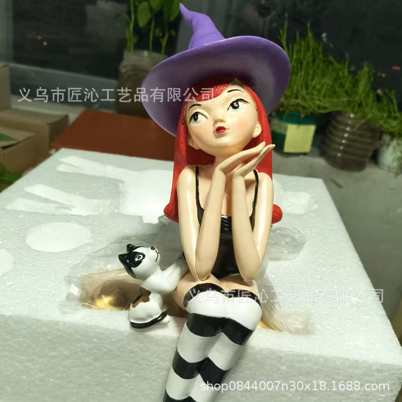 Halloween Witch Figurine Sitti - đánh giá và giá Desk Setup Green
