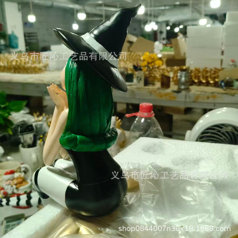 Halloween Witch Figurine Sitti - đánh giá và giá Desk Setup Green