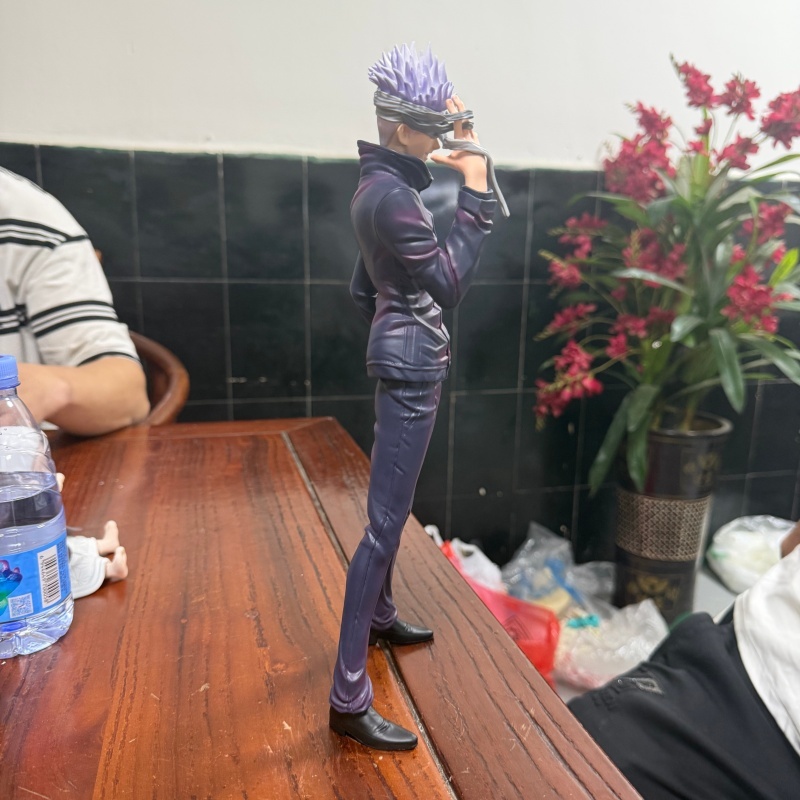 Jujutsu Kaisen Satoru Gojo GK  - đánh giá và giá Desk Setup Gifts