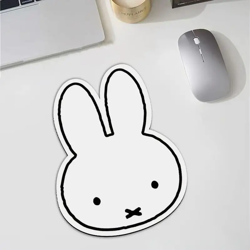 Kawaii Miffy Rabbit Shaped Mou - đánh giá và giá Desk Setup Rug