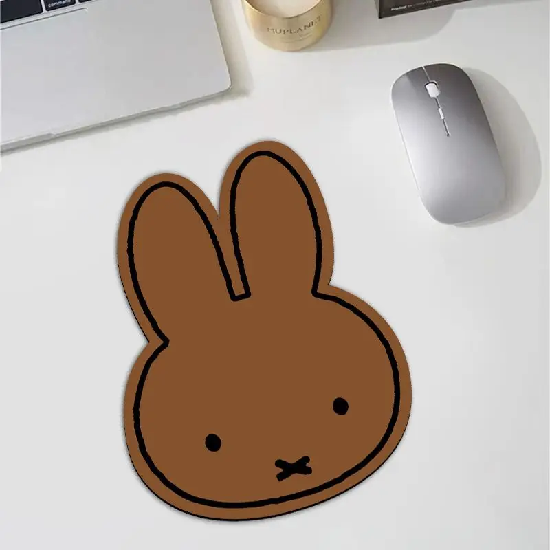 Kawaii Miffy Rabbit Shaped Mou - đánh giá và giá Desk Setup Rug